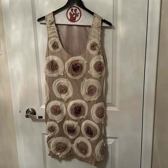 Abstract floral sleeveless dress great for weddings - Picture 1 of 3